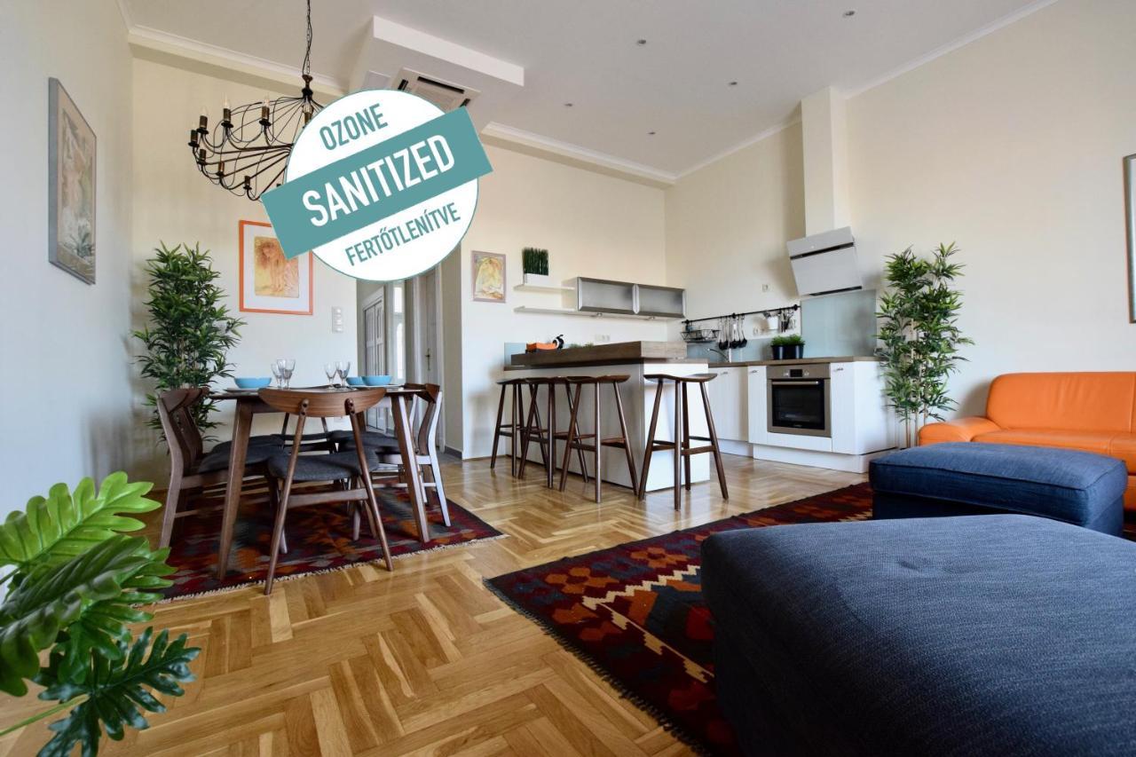 Luxury Apartment by Hi5 - Király street Suite Budapest Esterno foto