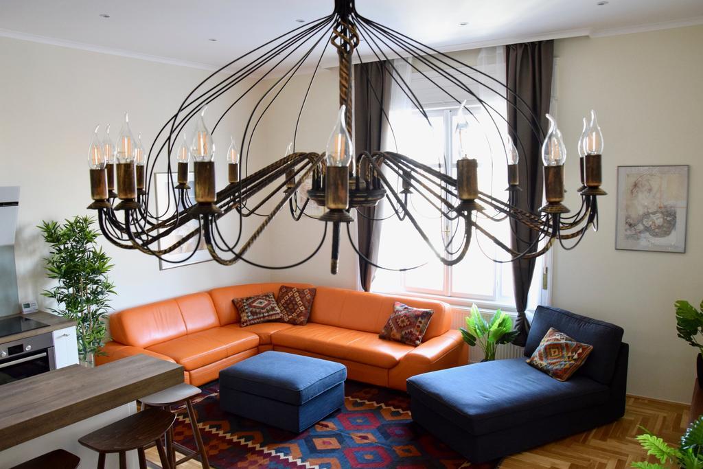 Luxury Apartment by Hi5 - Király street Suite Budapest Esterno foto