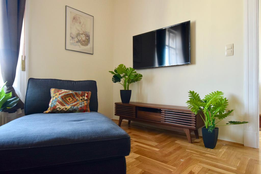 Luxury Apartment by Hi5 - Király street Suite Budapest Esterno foto