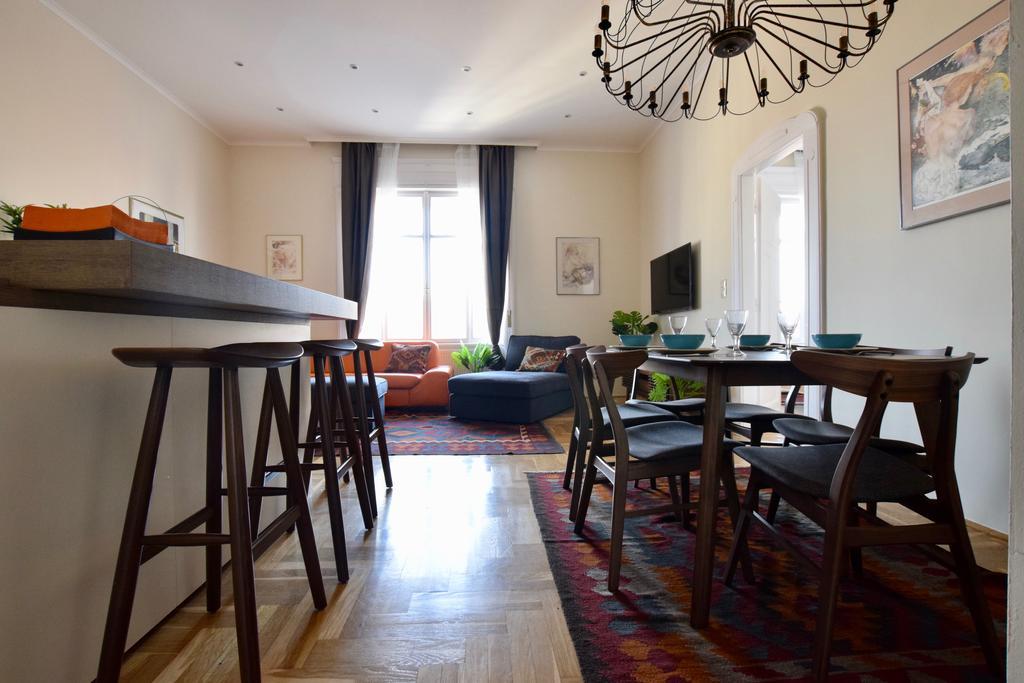 Luxury Apartment by Hi5 - Király street Suite Budapest Esterno foto